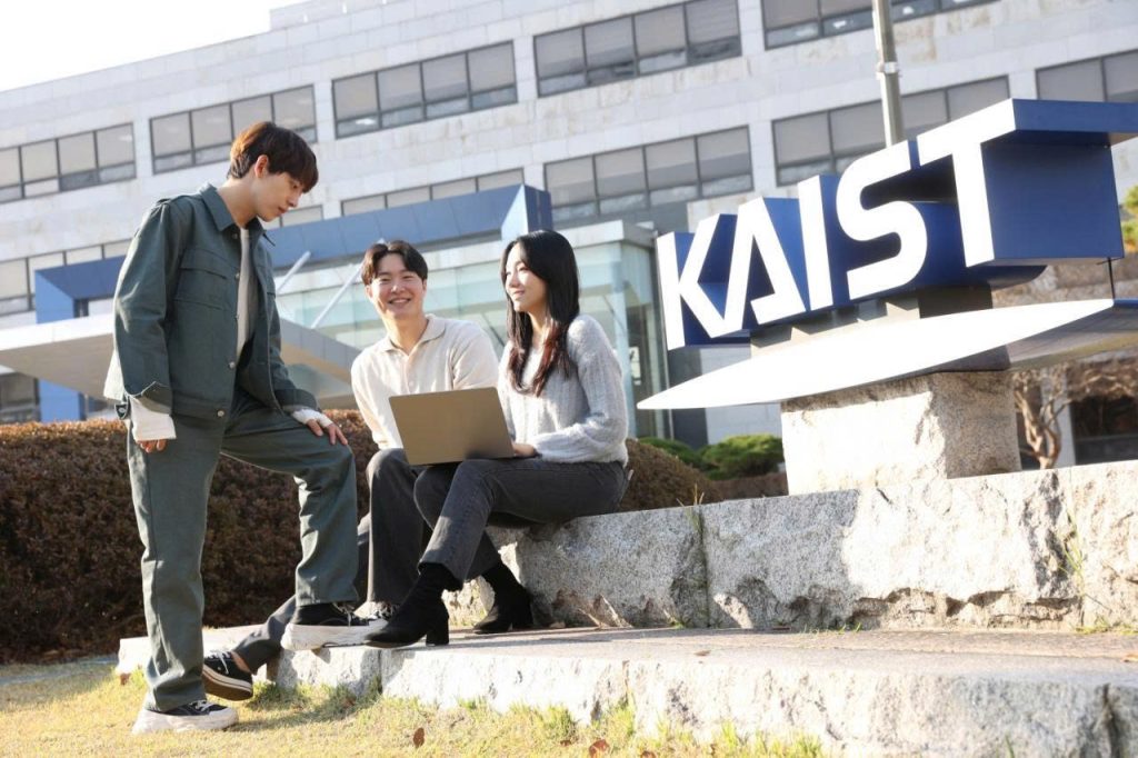 Sinh viên Đại học KAIST Hàn Quốc