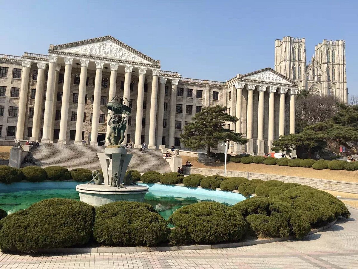 Kyunghee University Seoul Campus (Hàn Quốc).
